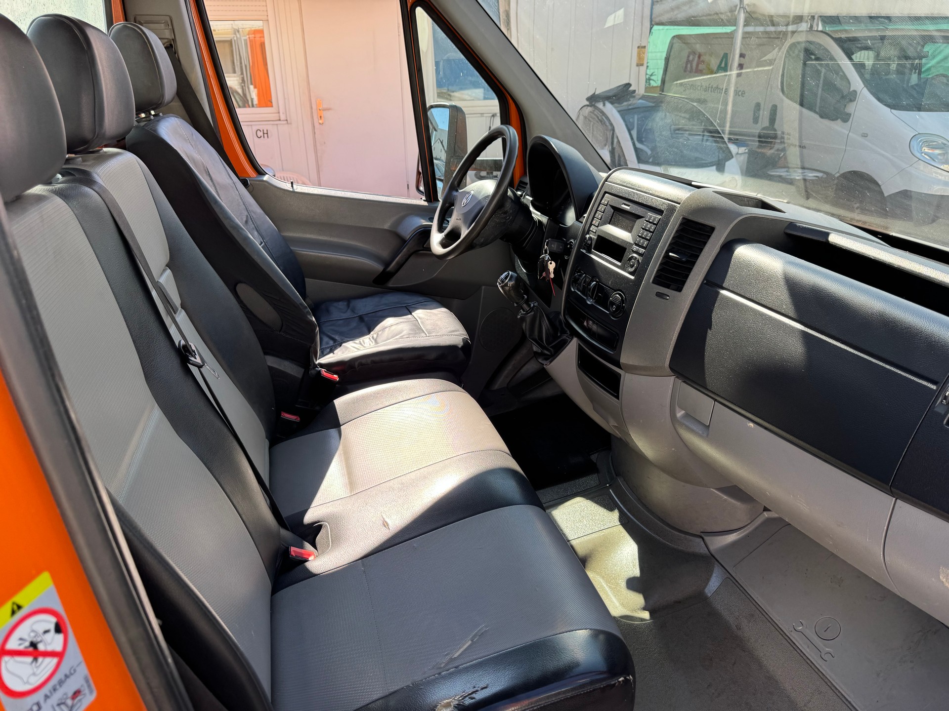 VW CRAFTER-image-7