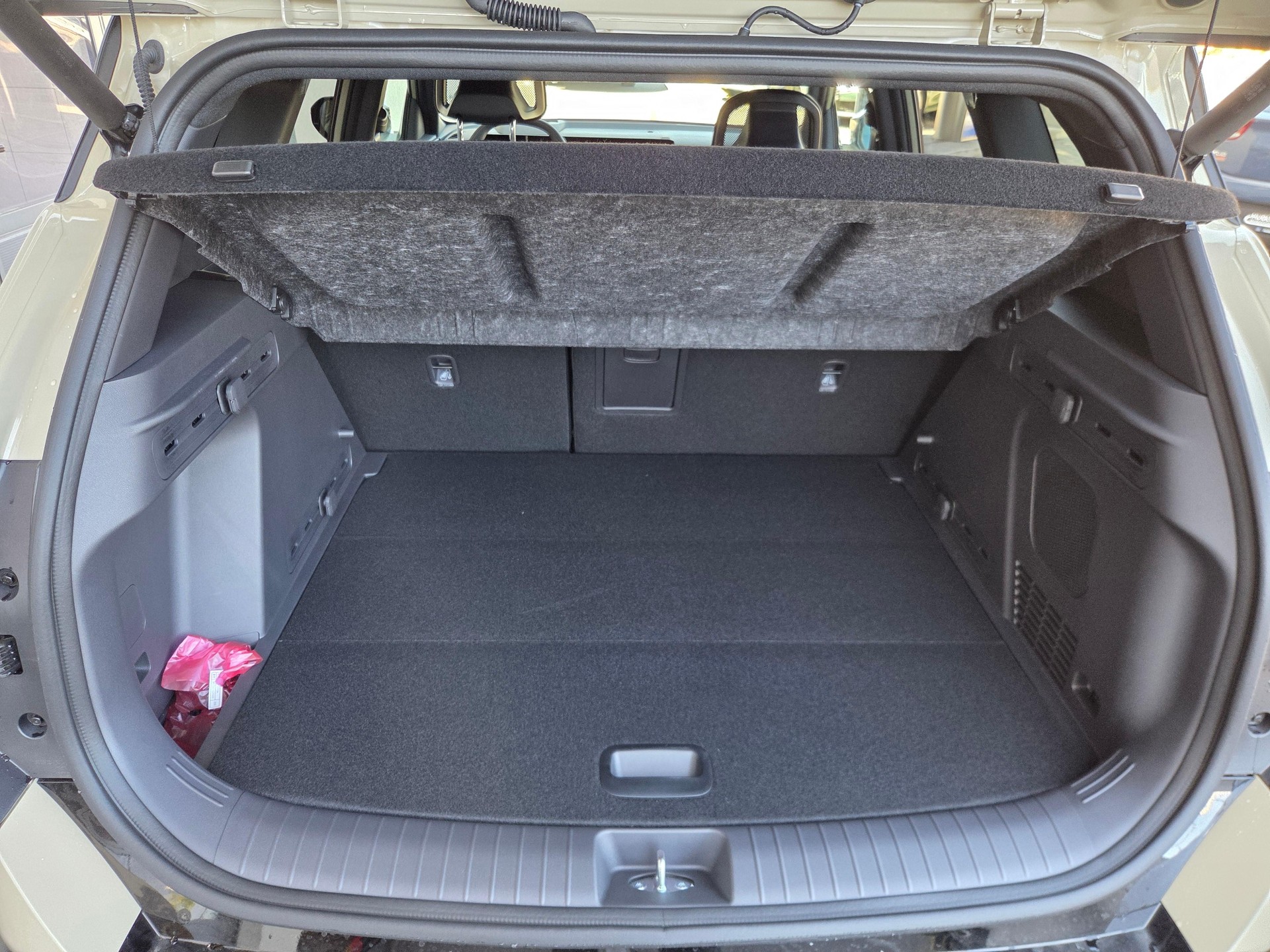 KIA Seltos 1.6 T-GDi X-Line-image-15