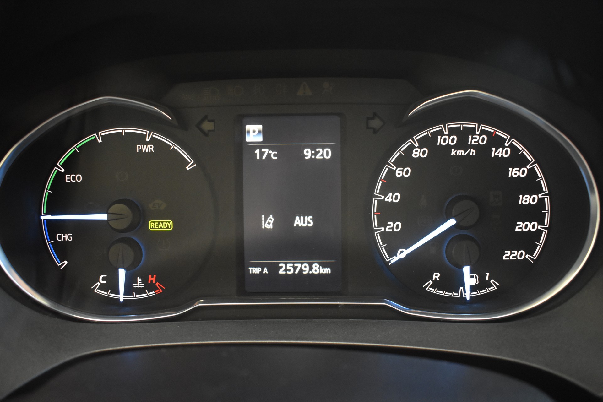 TOYOTA Yaris 1.5 VVT-i Hybrid Comfort e-CVT-image-13
