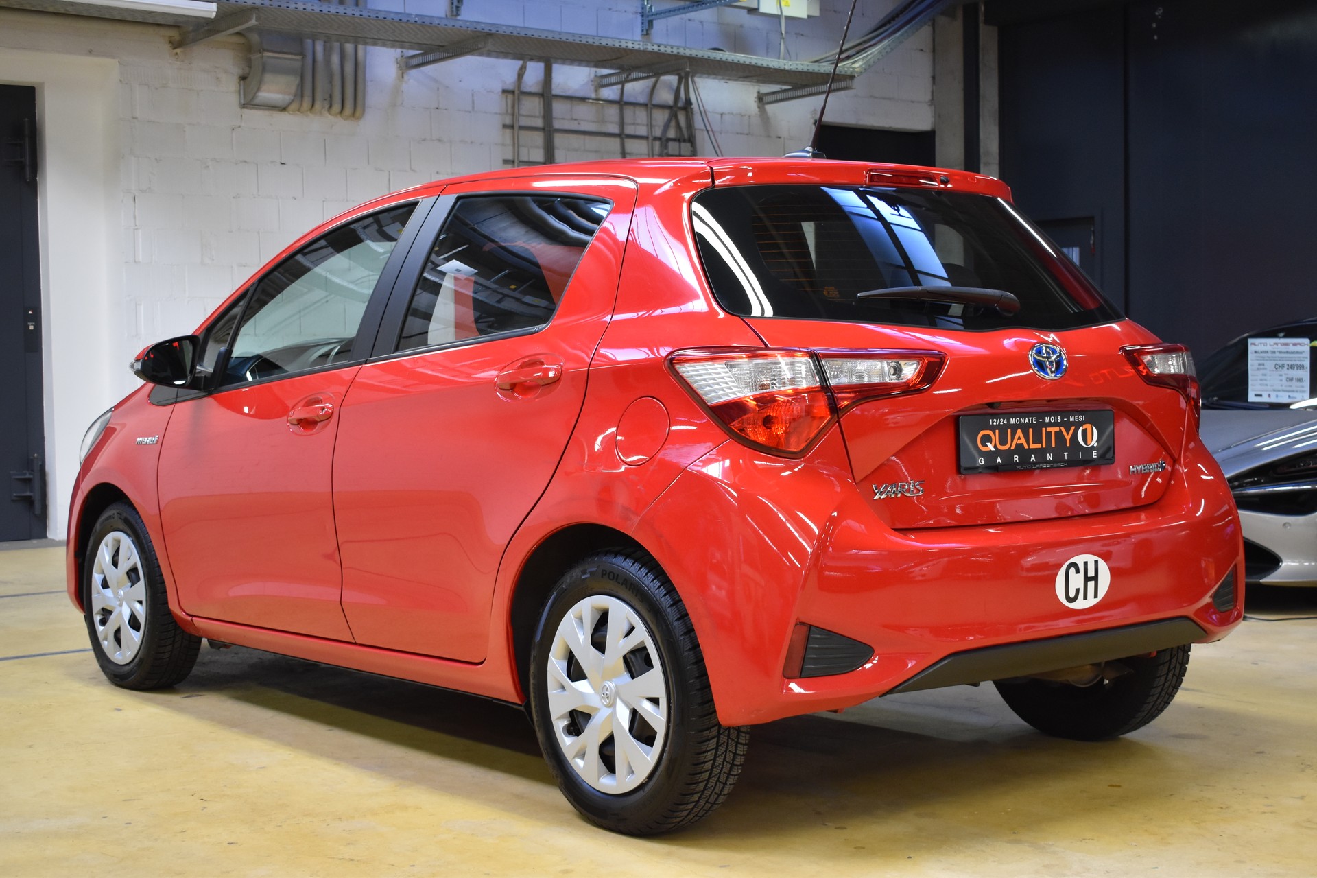 TOYOTA Yaris 1.5 VVT-i Hybrid Comfort e-CVT-image-1