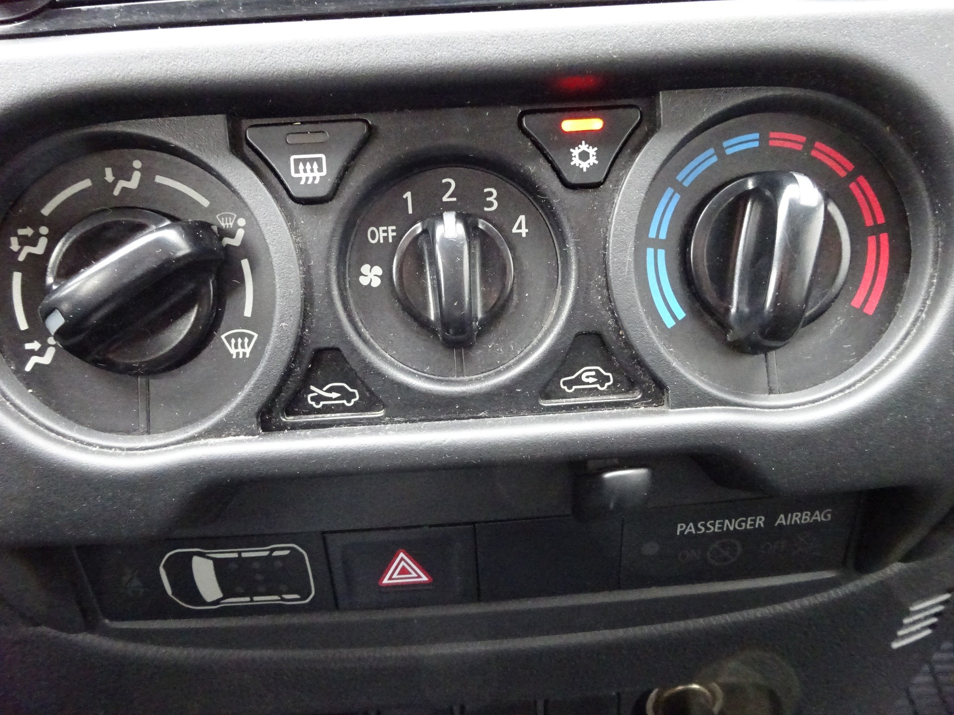 MITSUBISHI L 200 2.2 Style Club Cab Alubrücke-image-6