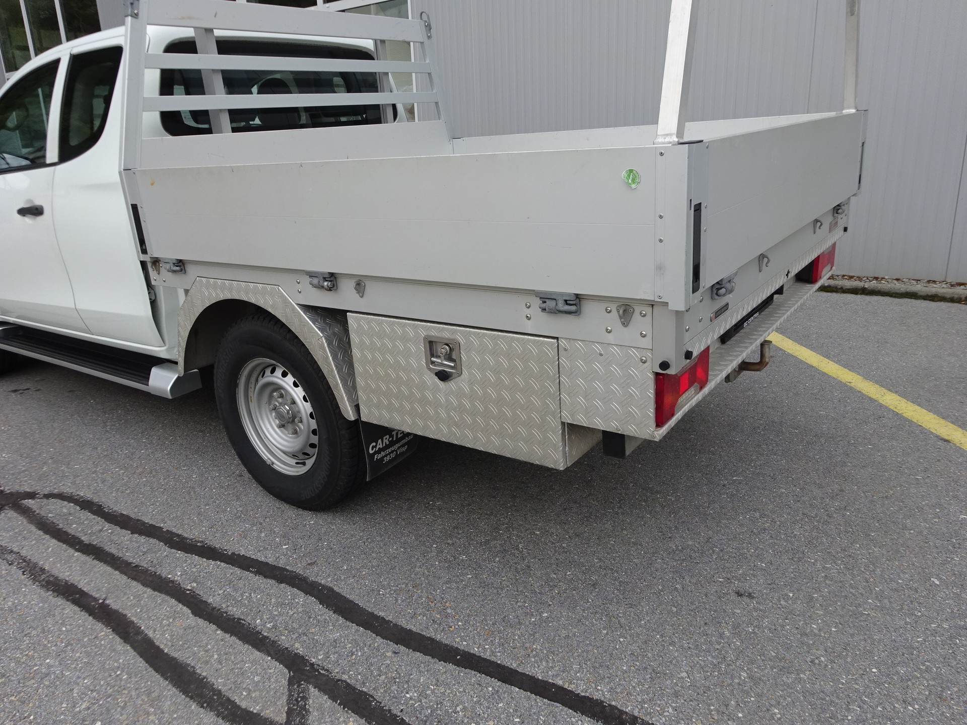 MITSUBISHI L 200 2.2 Style Club Cab Alubrücke-image-26