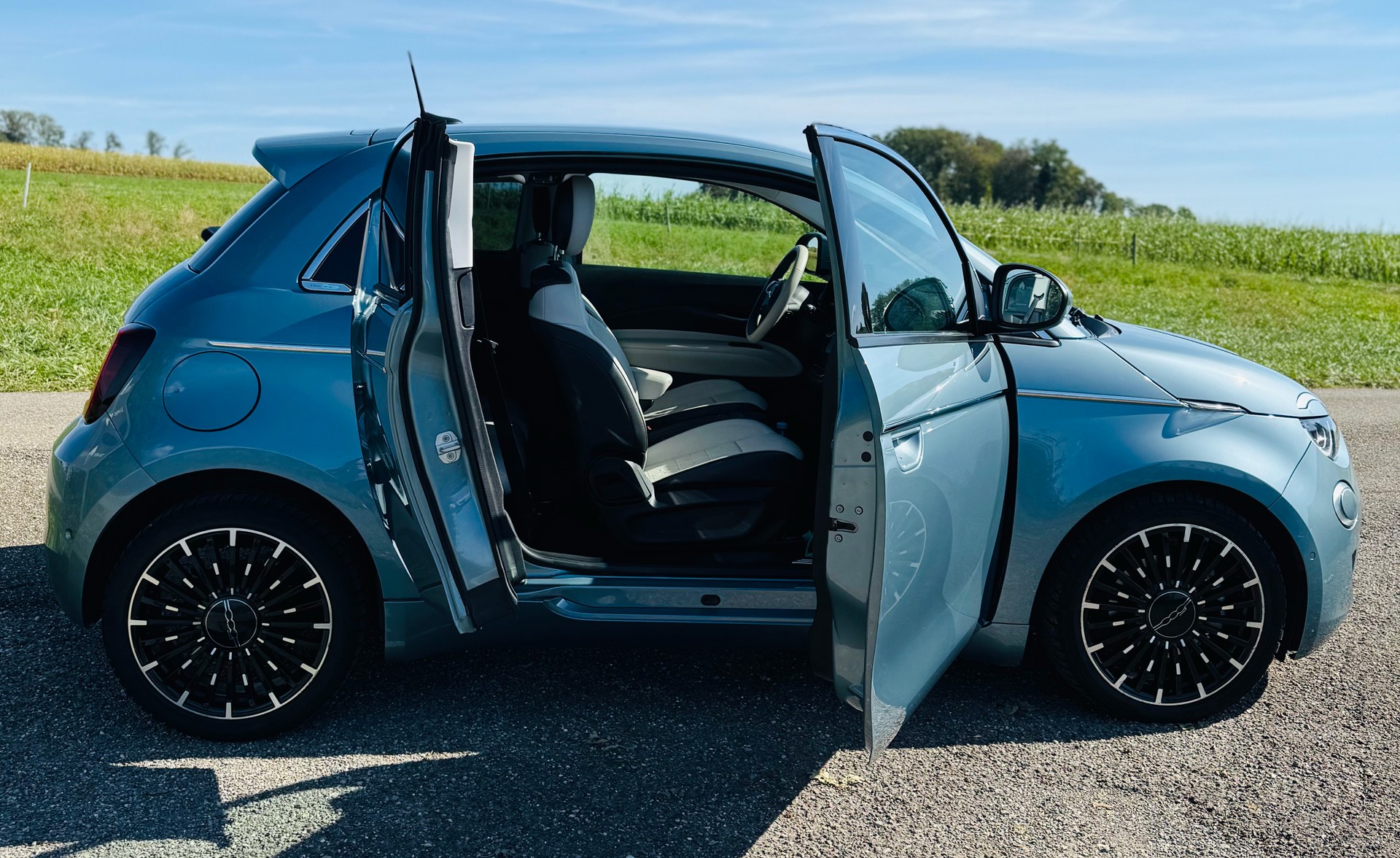 FIAT 500 3+1 electric 87 kW La Prima-image-10