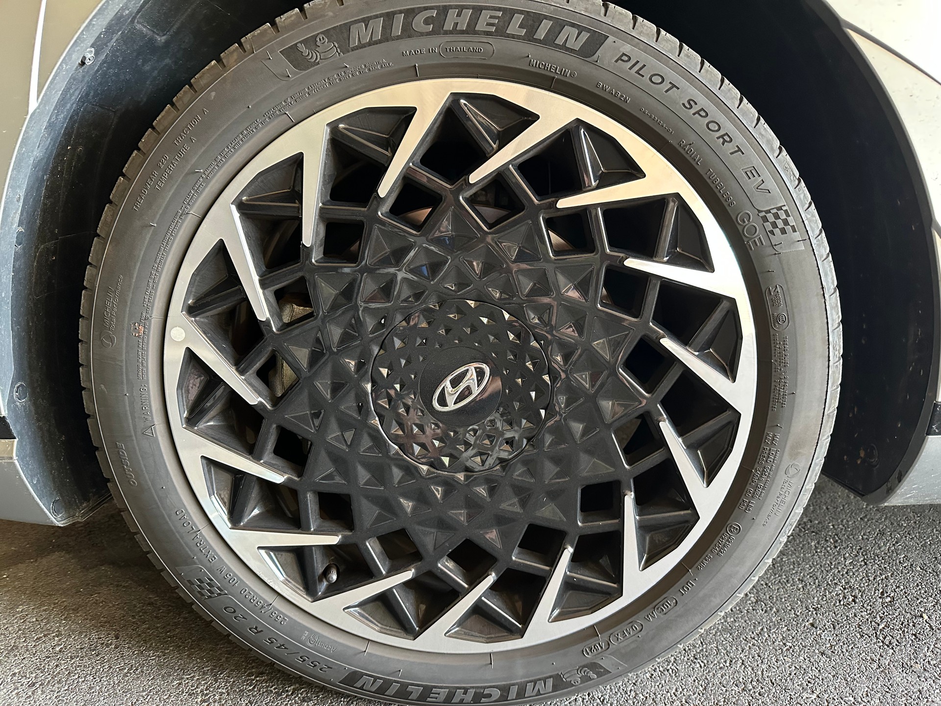 HYUNDAI 77,4 kWh Vertex 4WD-image-16