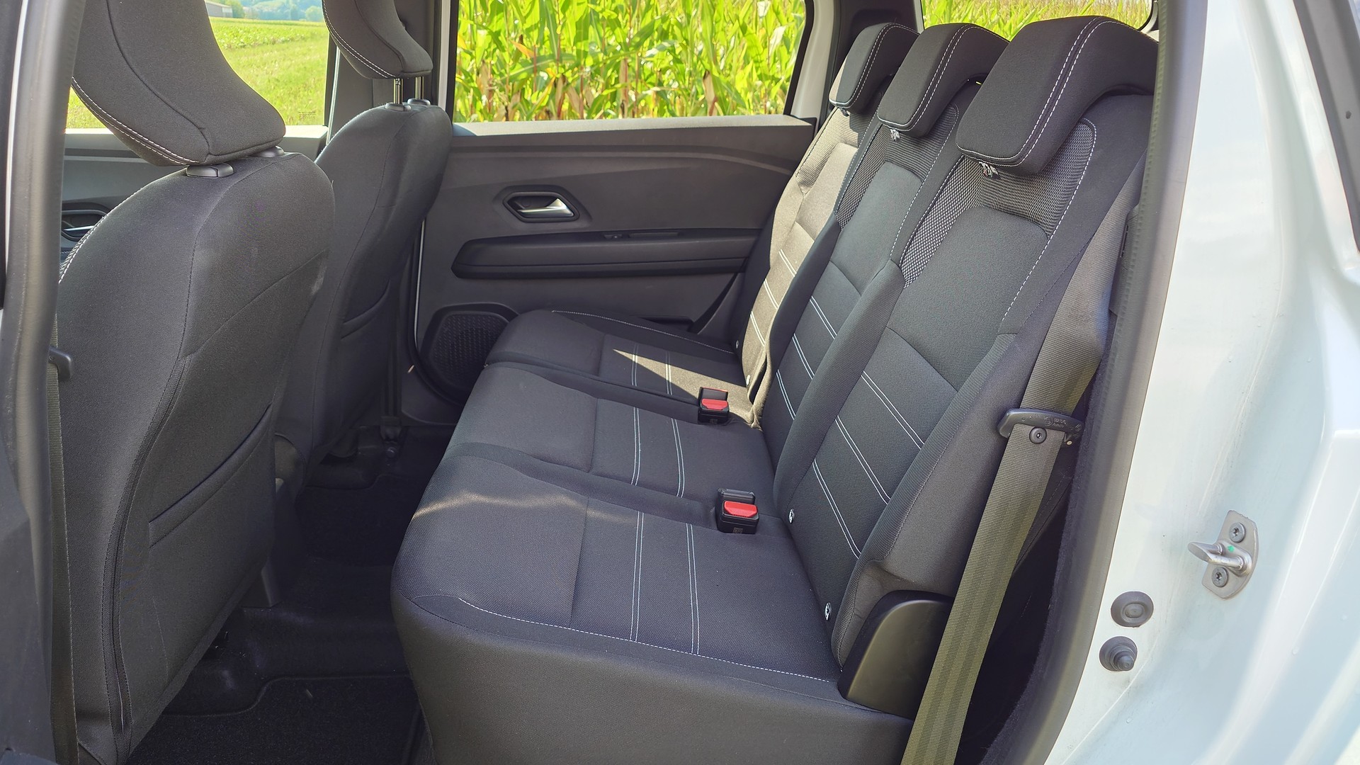 DACIA Jogger TCe 110 Comfort-image-14