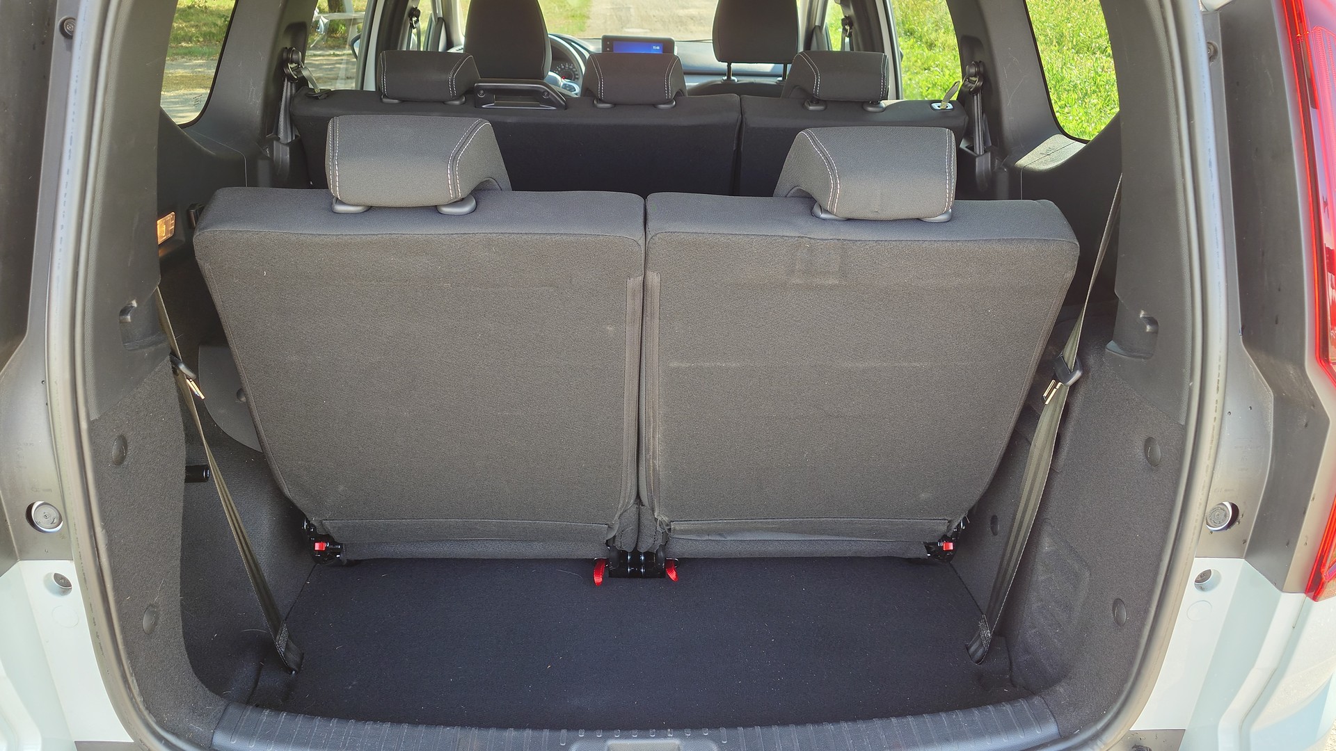 DACIA Jogger TCe 110 Comfort-image-4