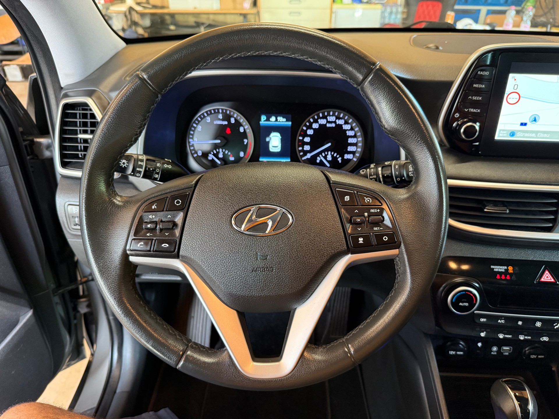 HYUNDAI Tucson 1.6 TGDI Amplia 4WD DCT-image-9