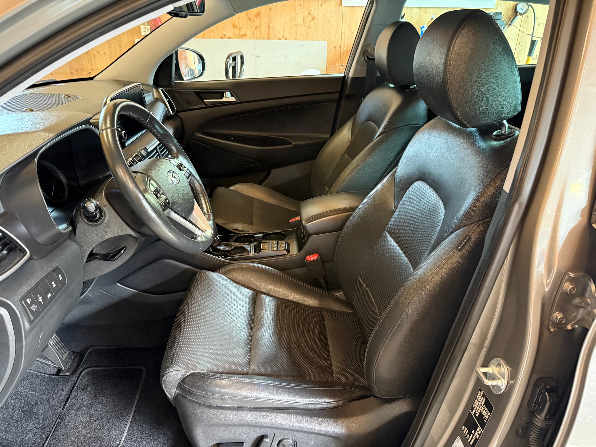 HYUNDAI Tucson 1.6 TGDI Amplia 4WD DCT-image-6