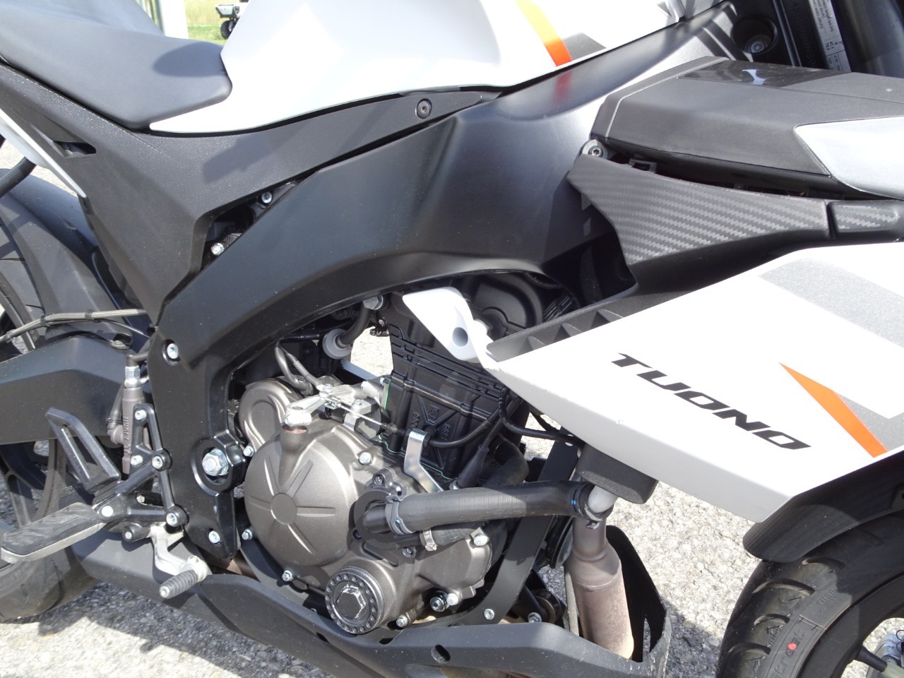 APRILIA Tuono 125-image-6