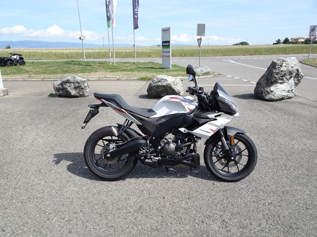 APRILIA Tuono 125