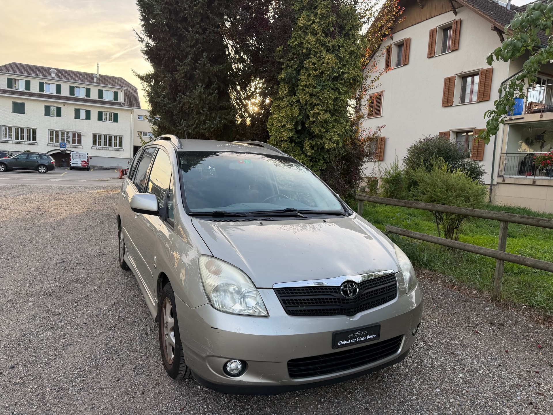 TOYOTA Corolla Verso 1.8 Linea Sol-image-1