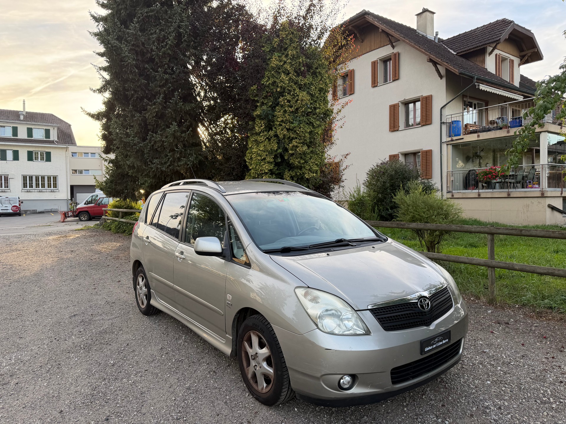 TOYOTA Corolla Verso 1.8 Linea Sol-image-2