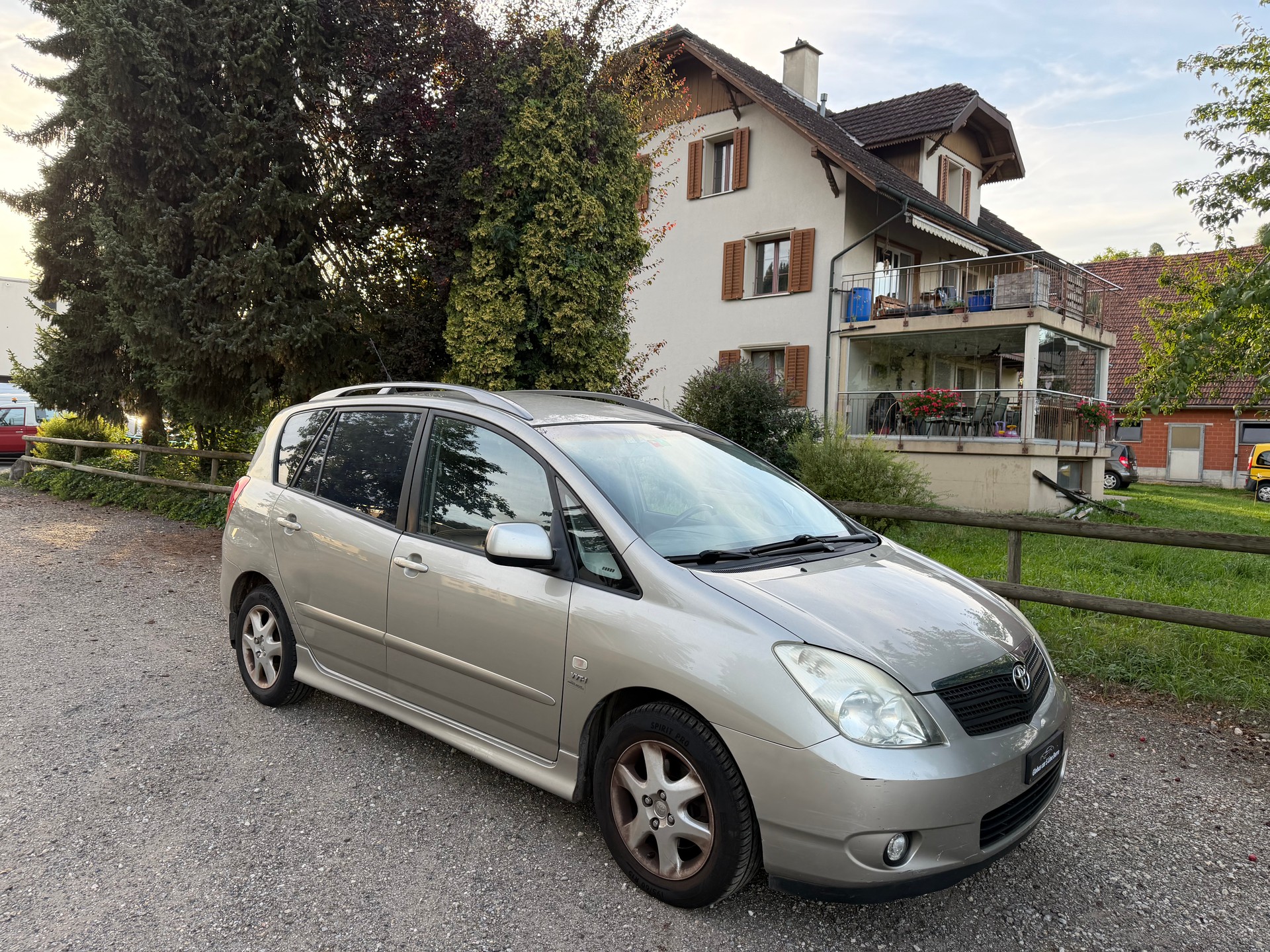 TOYOTA Corolla Verso 1.8 Linea Sol-image-3