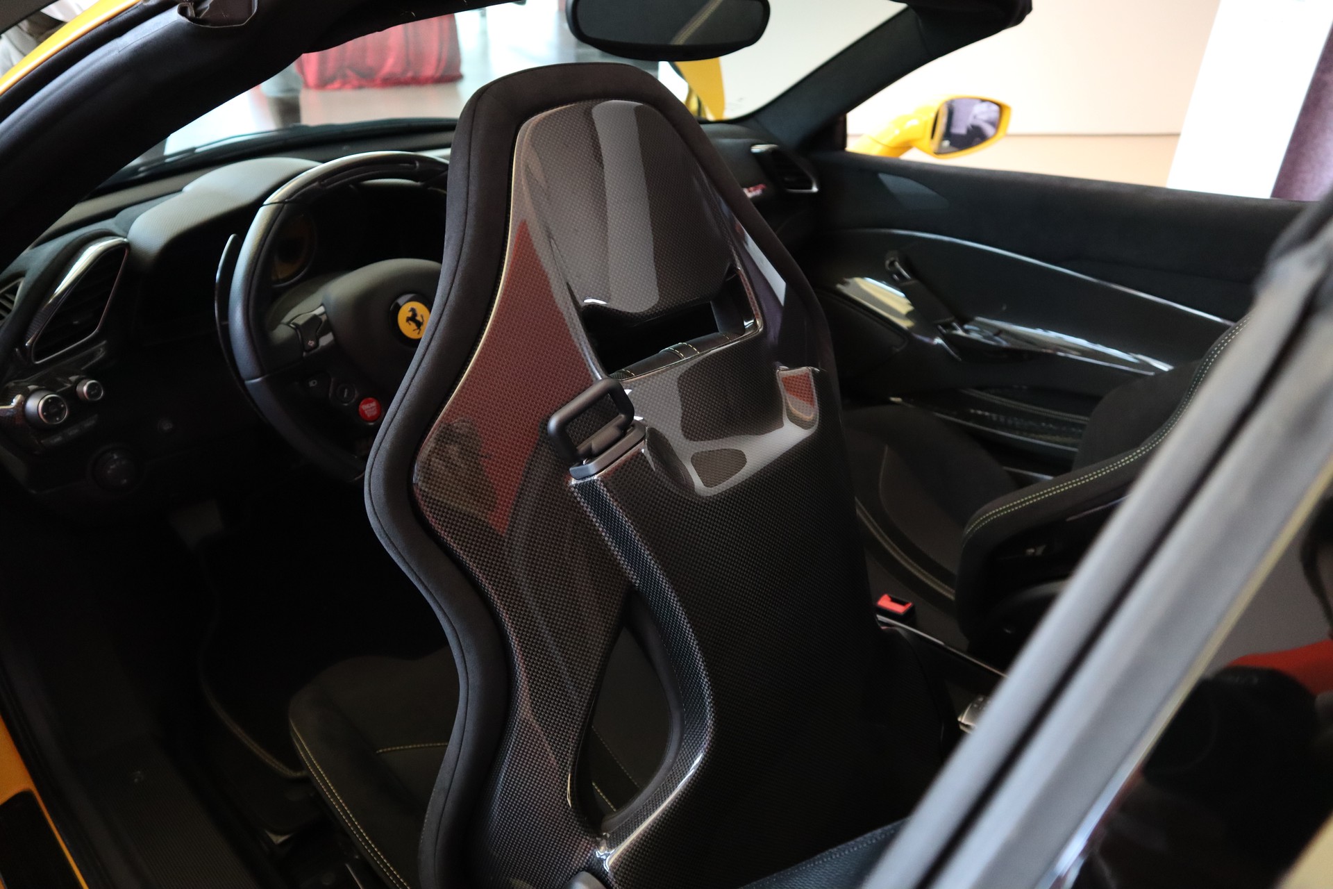 FERRARI 488 Pista Spider 3.9 V8-image-26