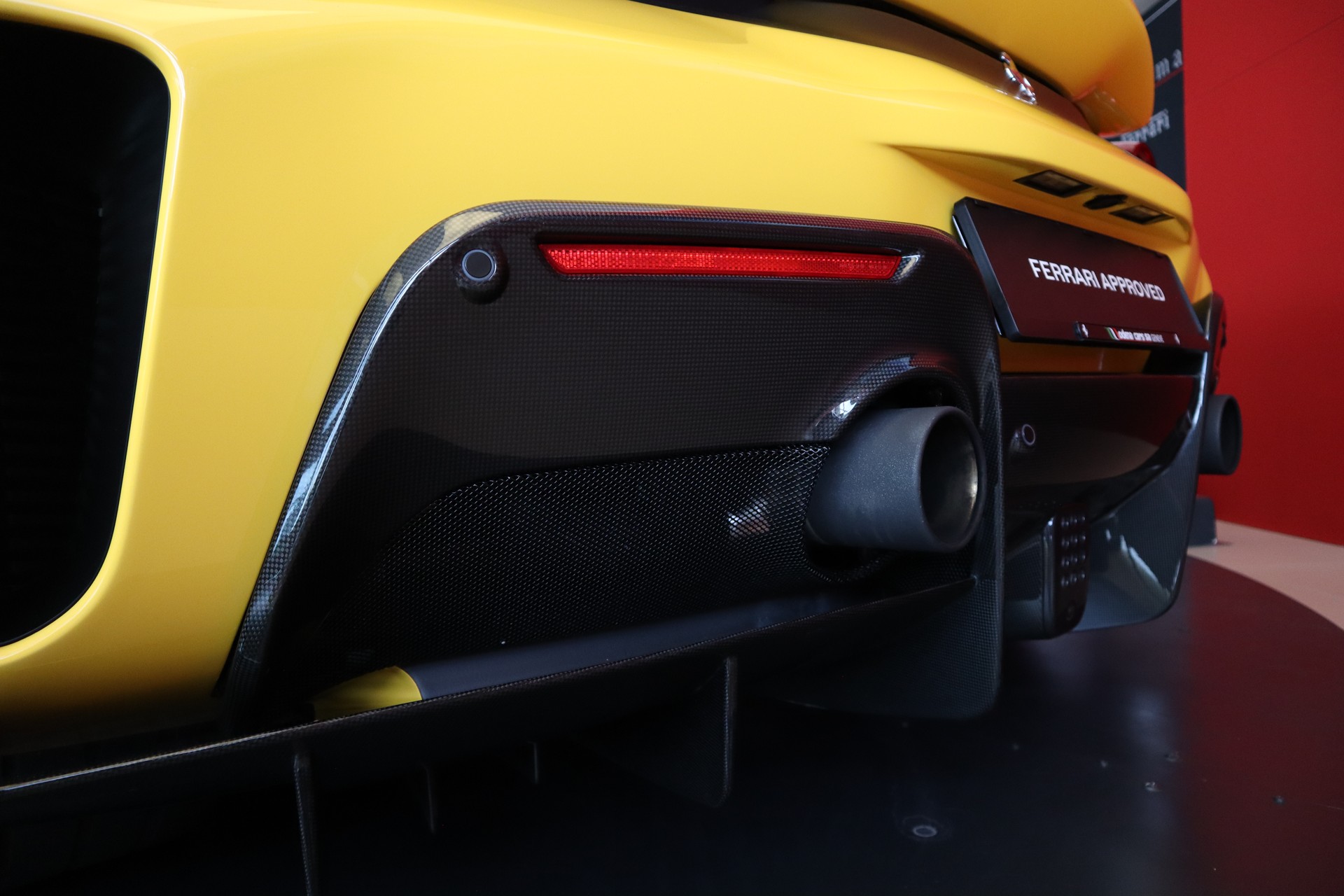FERRARI 488 Pista Spider 3.9 V8-image-30