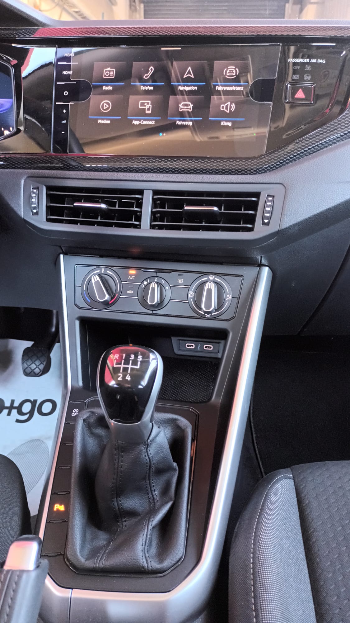 VW Polo 1.0 TSI Life-image-11