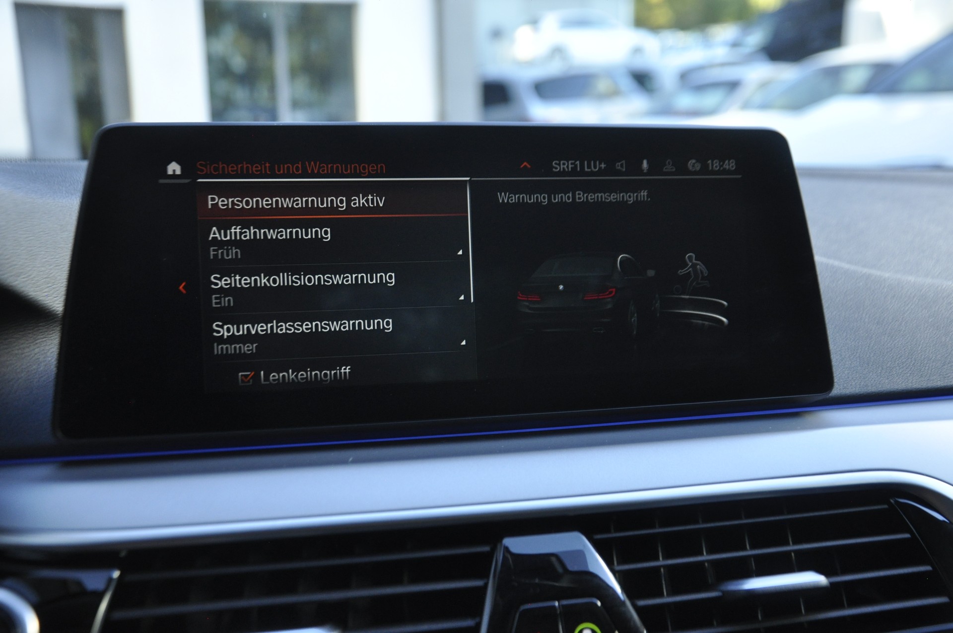BMW 520d xDrive Essential Edition Steptronic-image-11