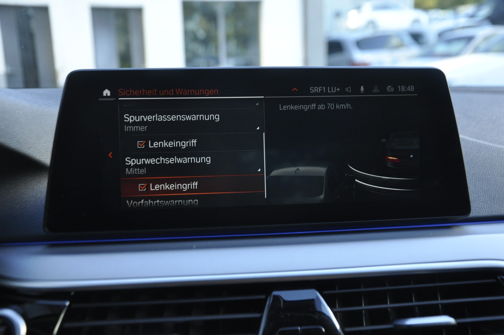 BMW 520d xDrive Essential Edition Steptronic-image-12