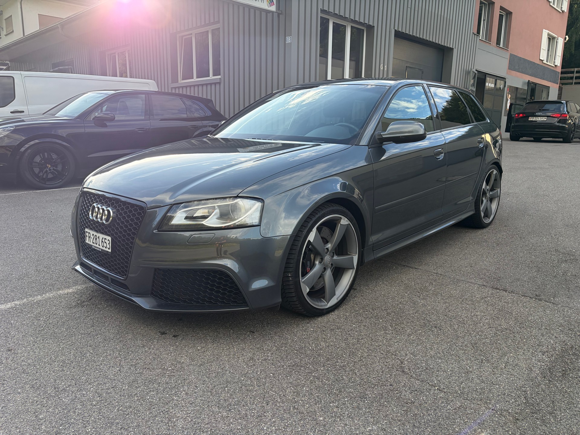 AUDI 2.5 T FSI quattro S-Tronic-image-4