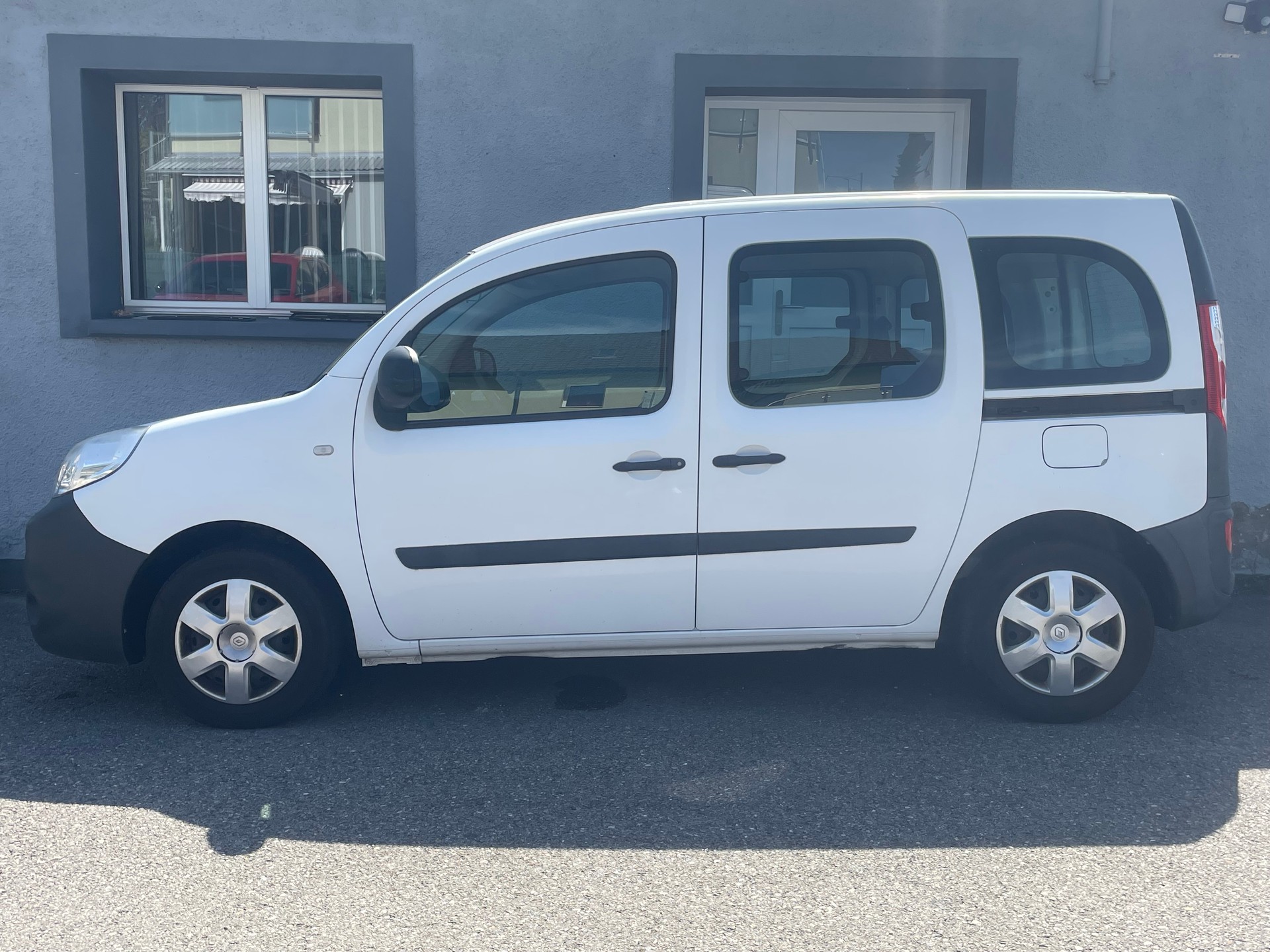 RENAULT Kangoo 1.2 16V Turbo Authentique-image-2
