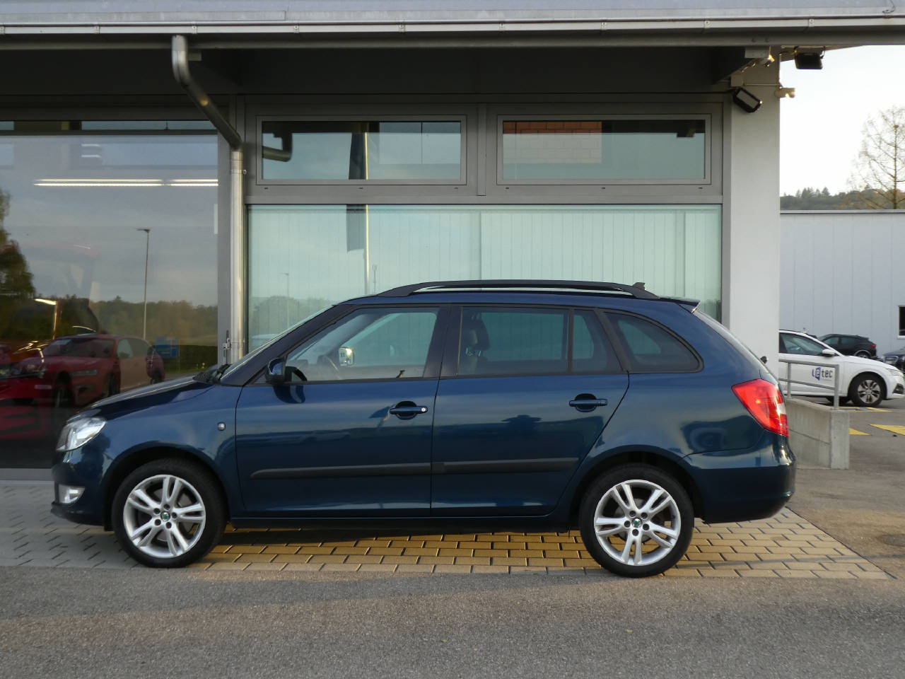 SKODA Fabia Combi 1.2 TSI Elegance-image-7