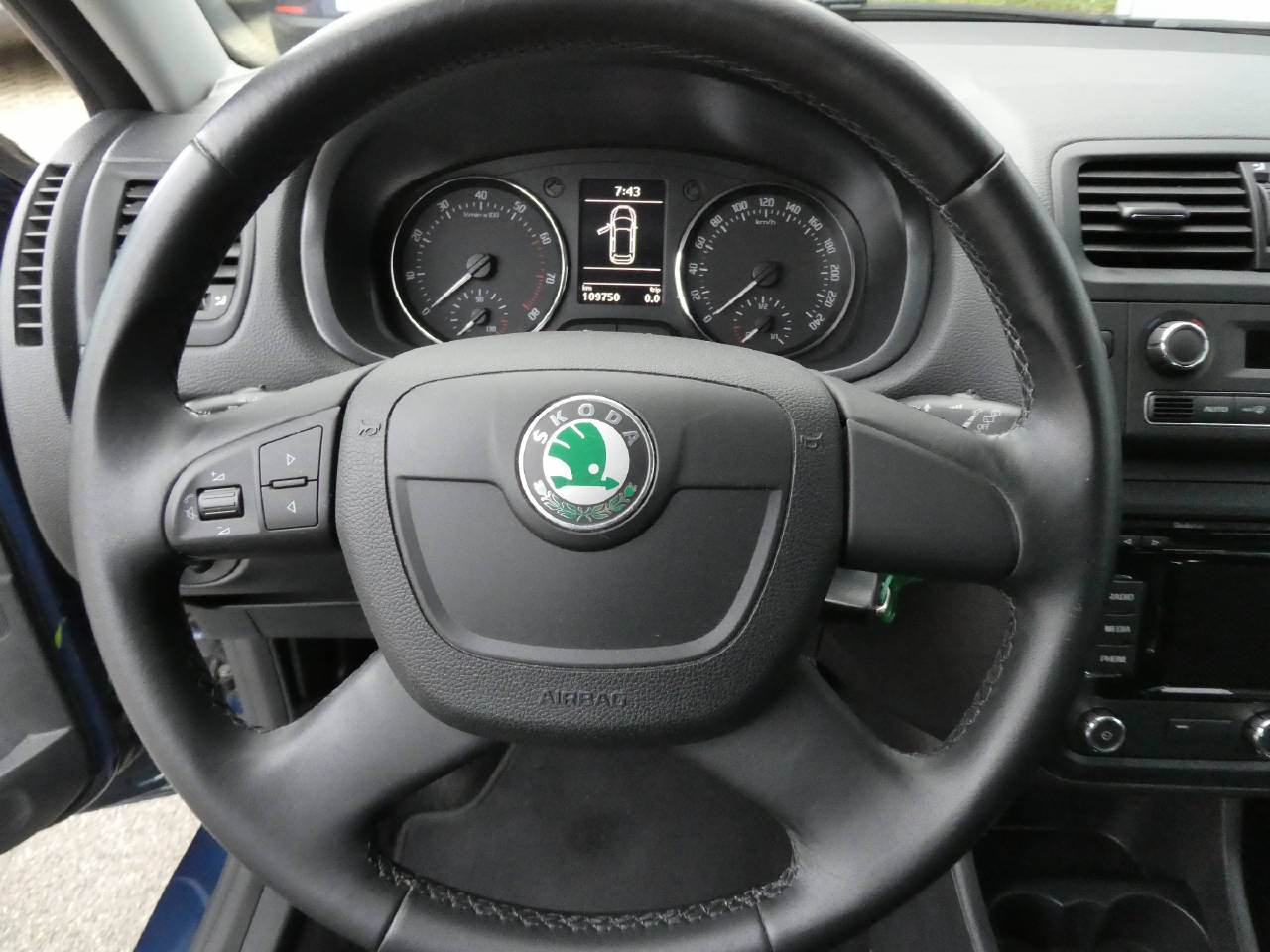 SKODA Fabia Combi 1.2 TSI Elegance-image-11