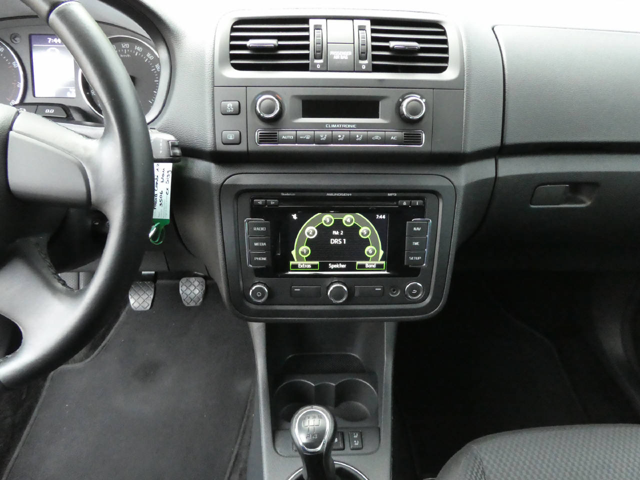 SKODA Fabia Combi 1.2 TSI Elegance-image-12