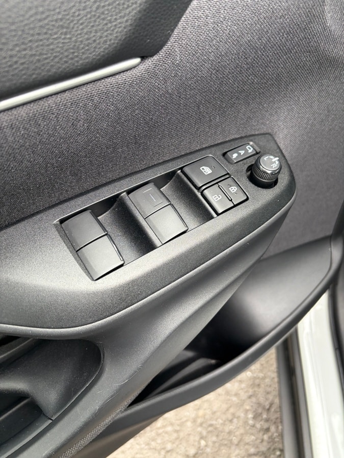 TOYOTA Yaris Cross 1.5 Comfort e-CVT Style-image-14