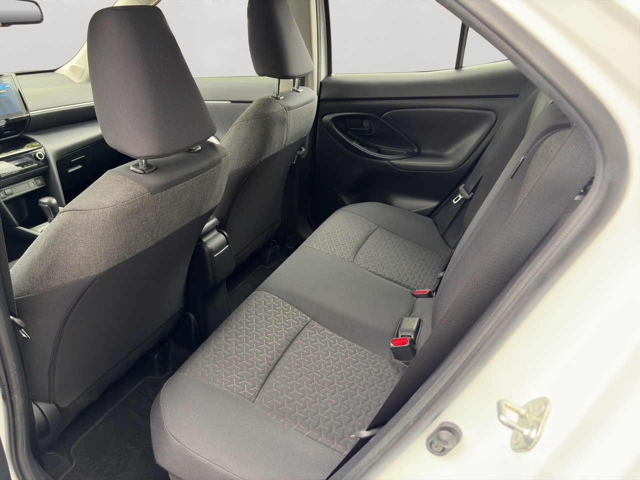 TOYOTA Yaris Cross 1.5 Comfort e-CVT Style-image-7