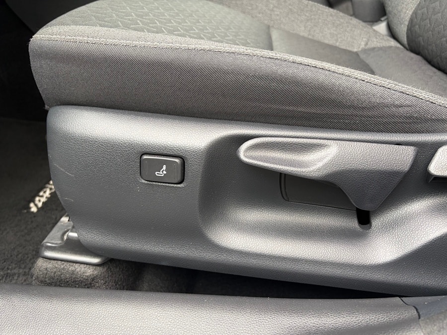 TOYOTA Yaris Cross 1.5 Comfort e-CVT Style-image-15