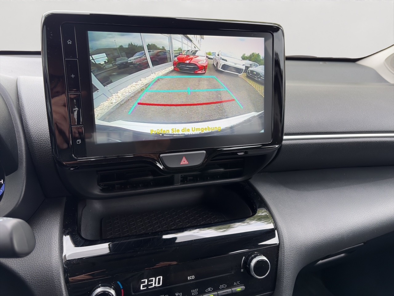 TOYOTA Yaris Cross 1.5 Comfort e-CVT Style-image-13
