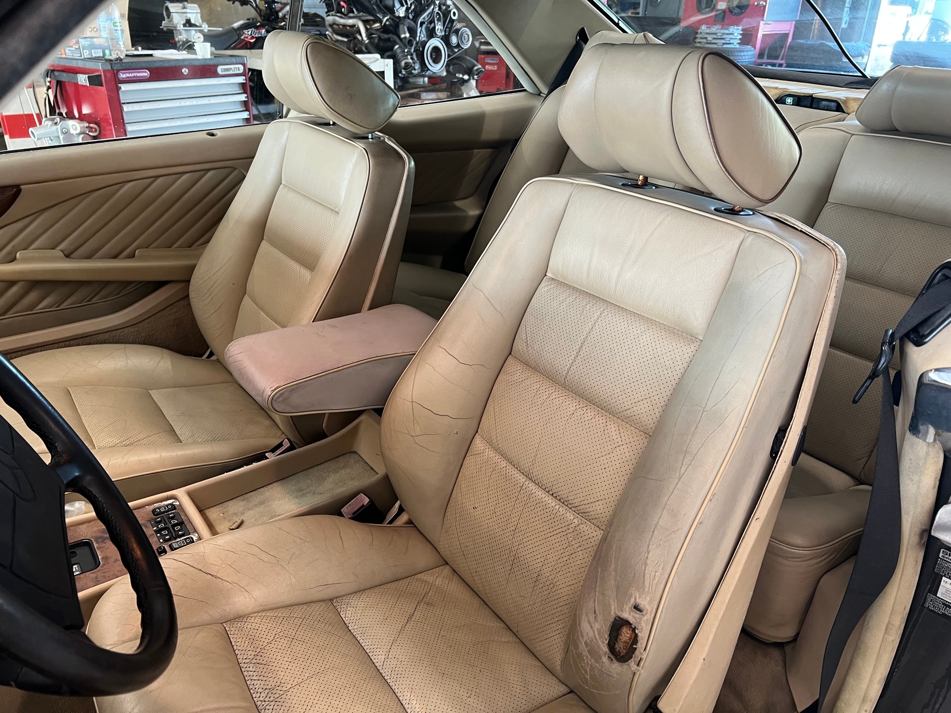 MERCEDES-BENZ 560 SEC Automatic-image-4