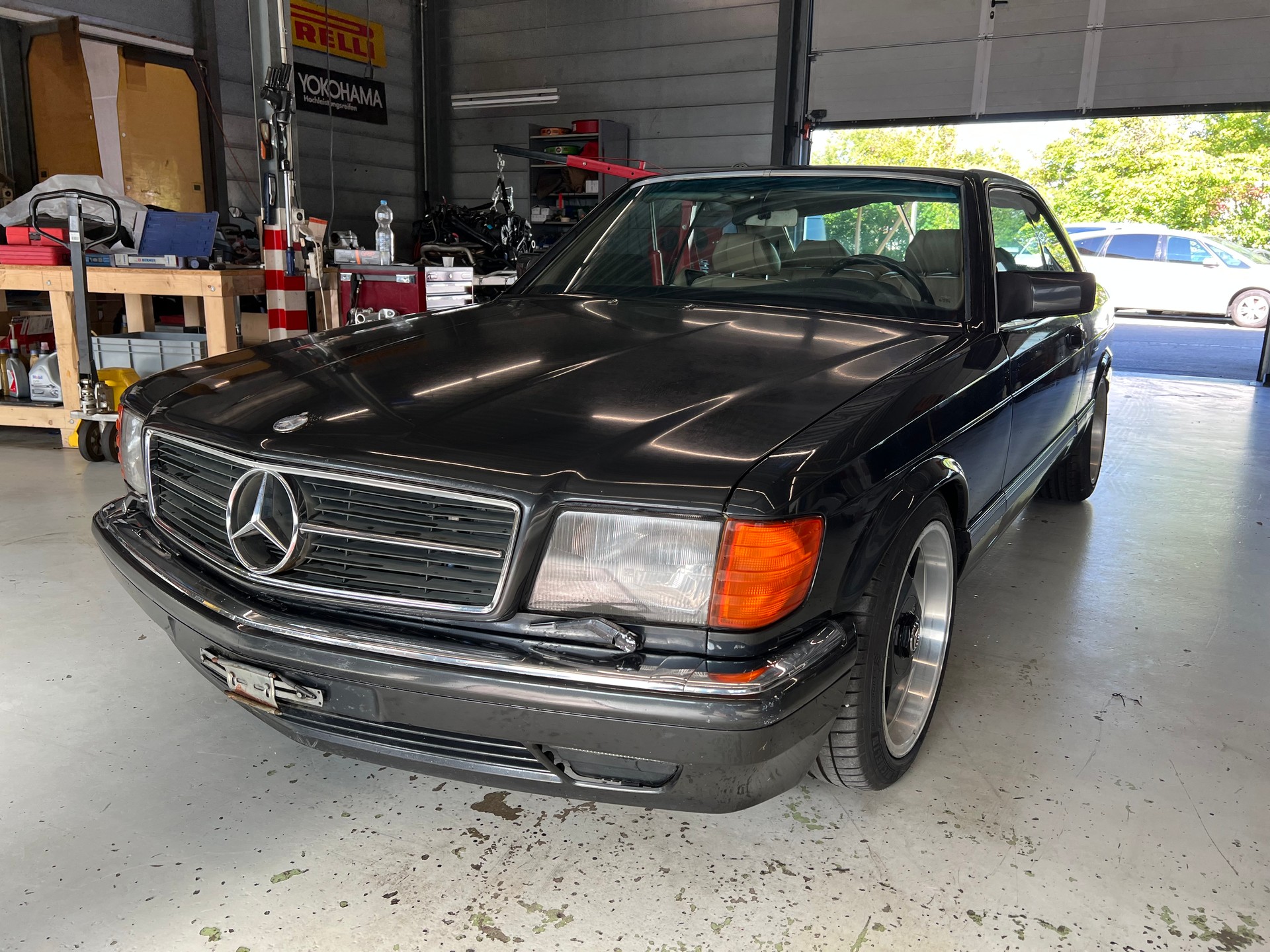 MERCEDES-BENZ 560 SEC Automatic-image-1