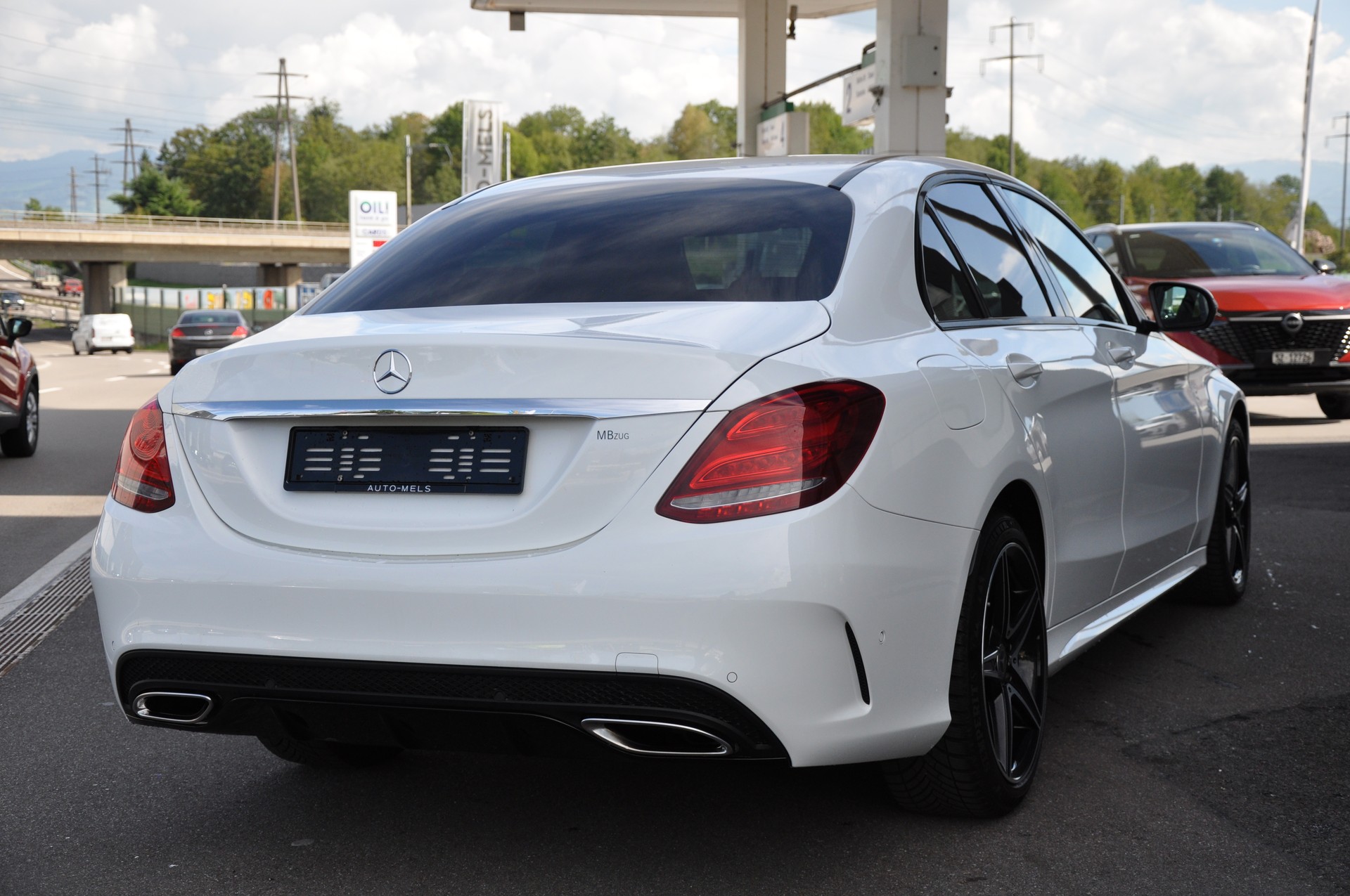 MERCEDES-BENZ C 200 AMG Line 4Matic 9G-Tronic-image-5