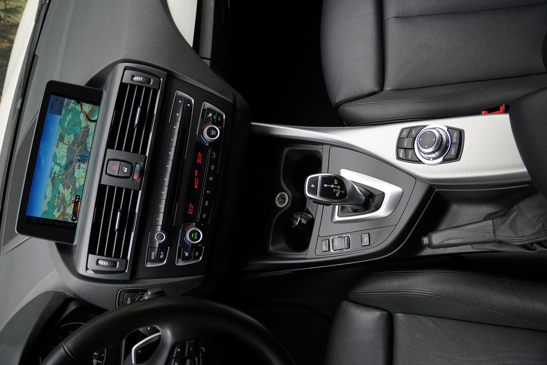 BMW M135i xDrive Steptronic-image-24