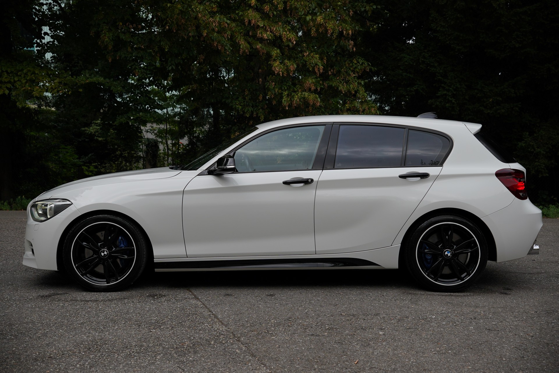 BMW M135i xDrive Steptronic-image-5