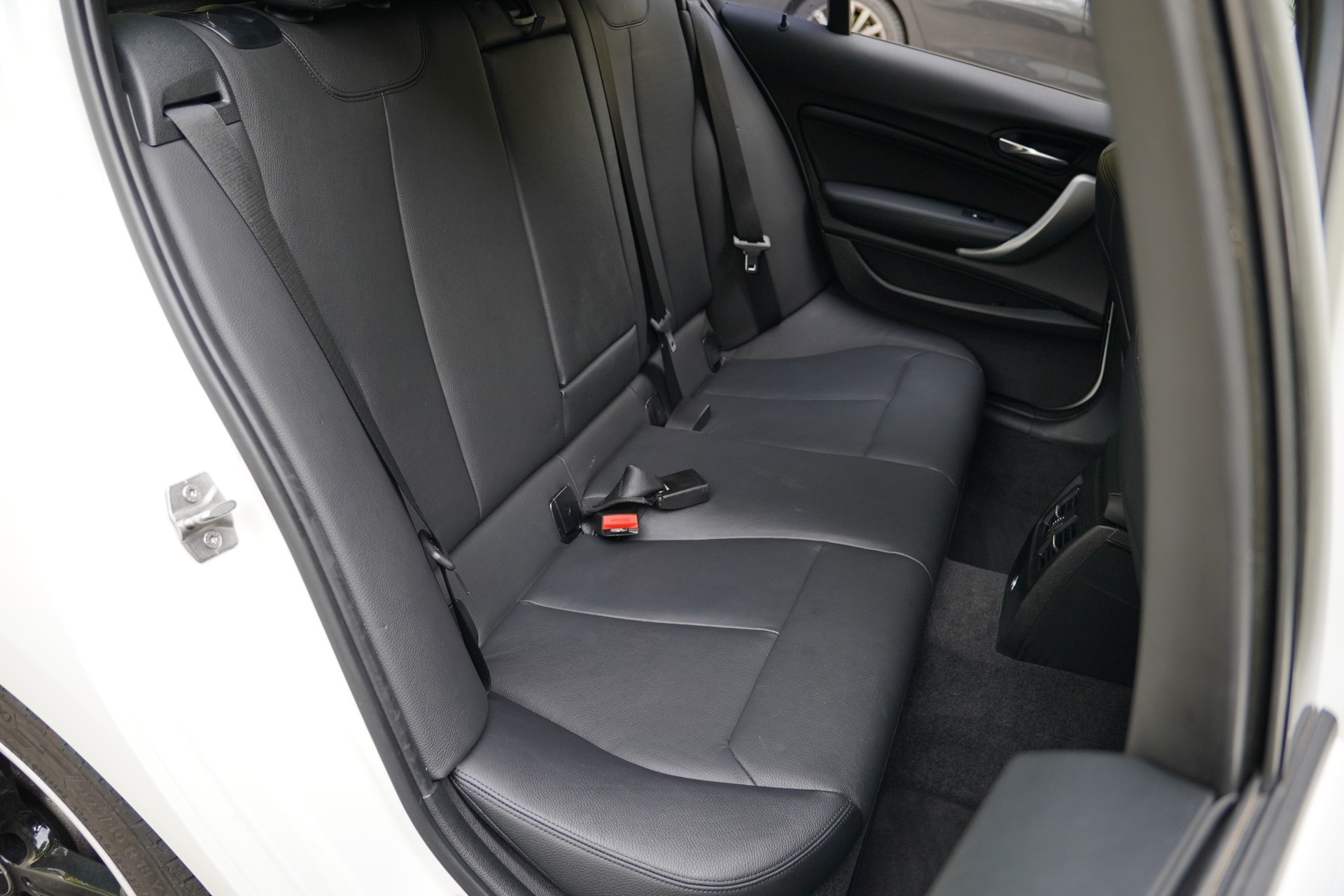 BMW M135i xDrive Steptronic-image-21