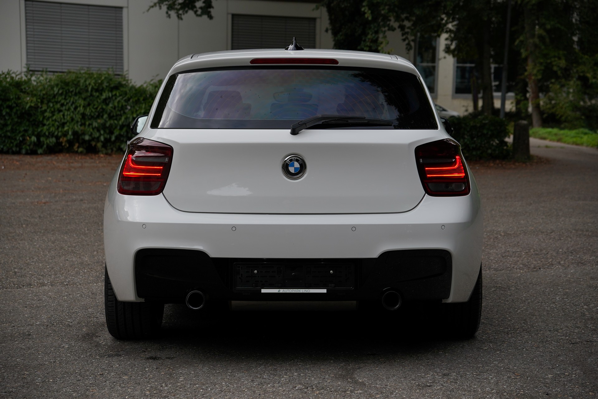 BMW M135i xDrive Steptronic-image-3