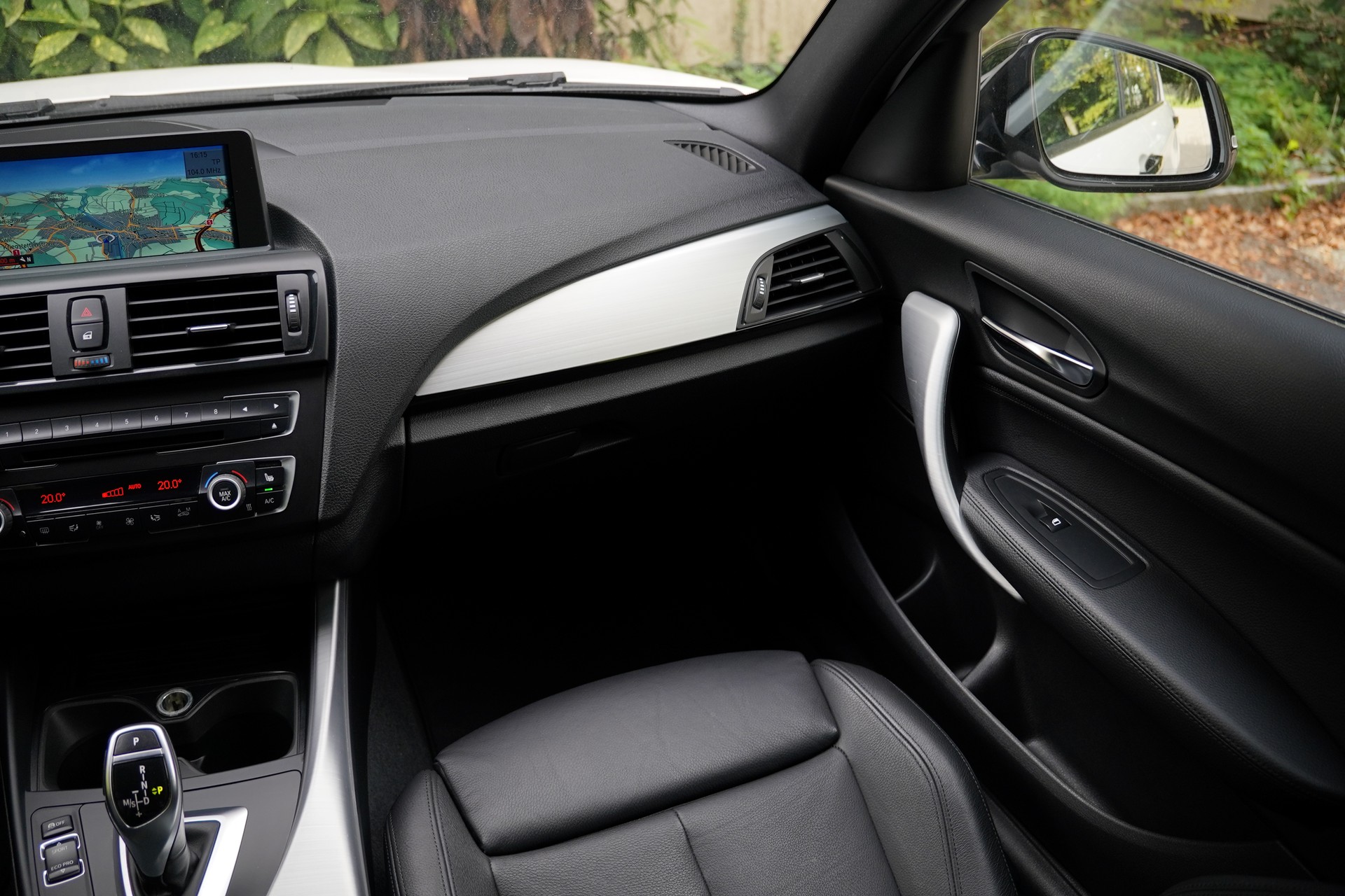 BMW M135i xDrive Steptronic-image-23