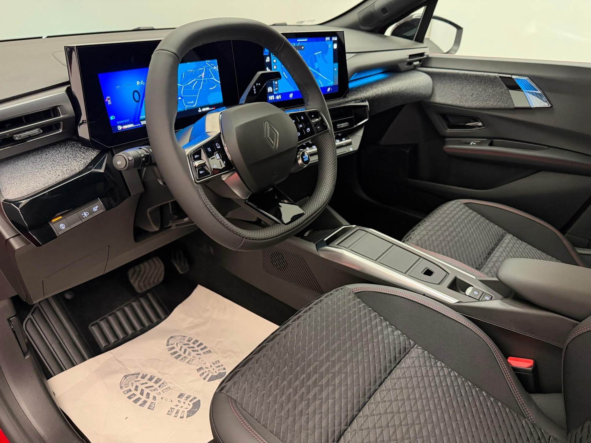 RENAULT Clio 1.8 E-Tech techno-image-9