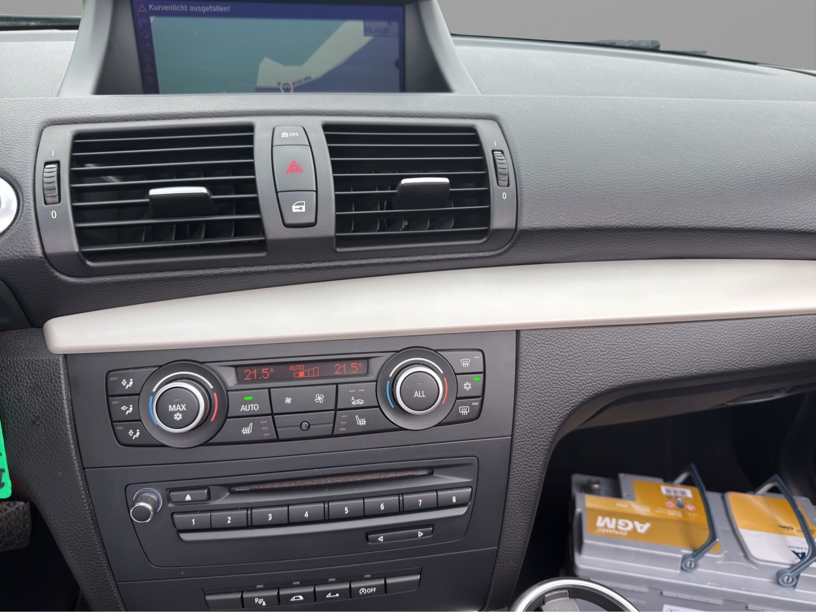 BMW 118i Cabrio-image-8
