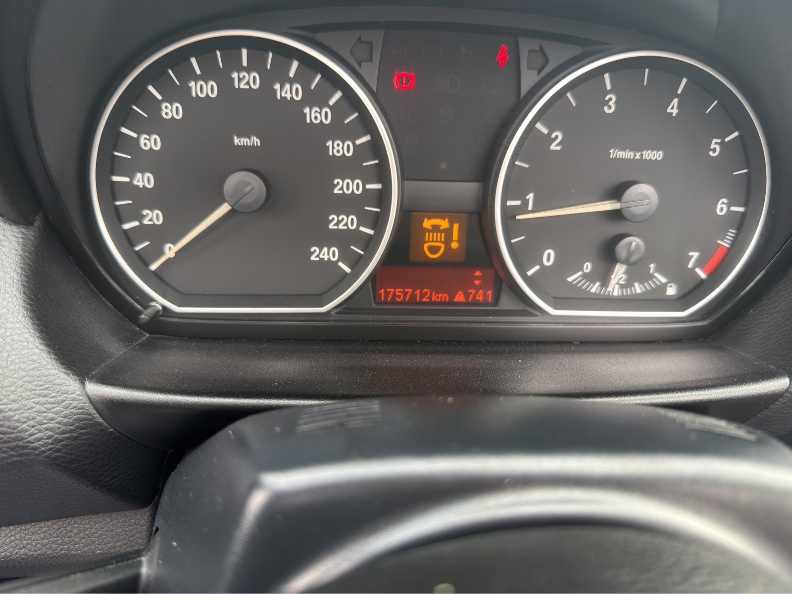 BMW 118i Cabrio-image-9
