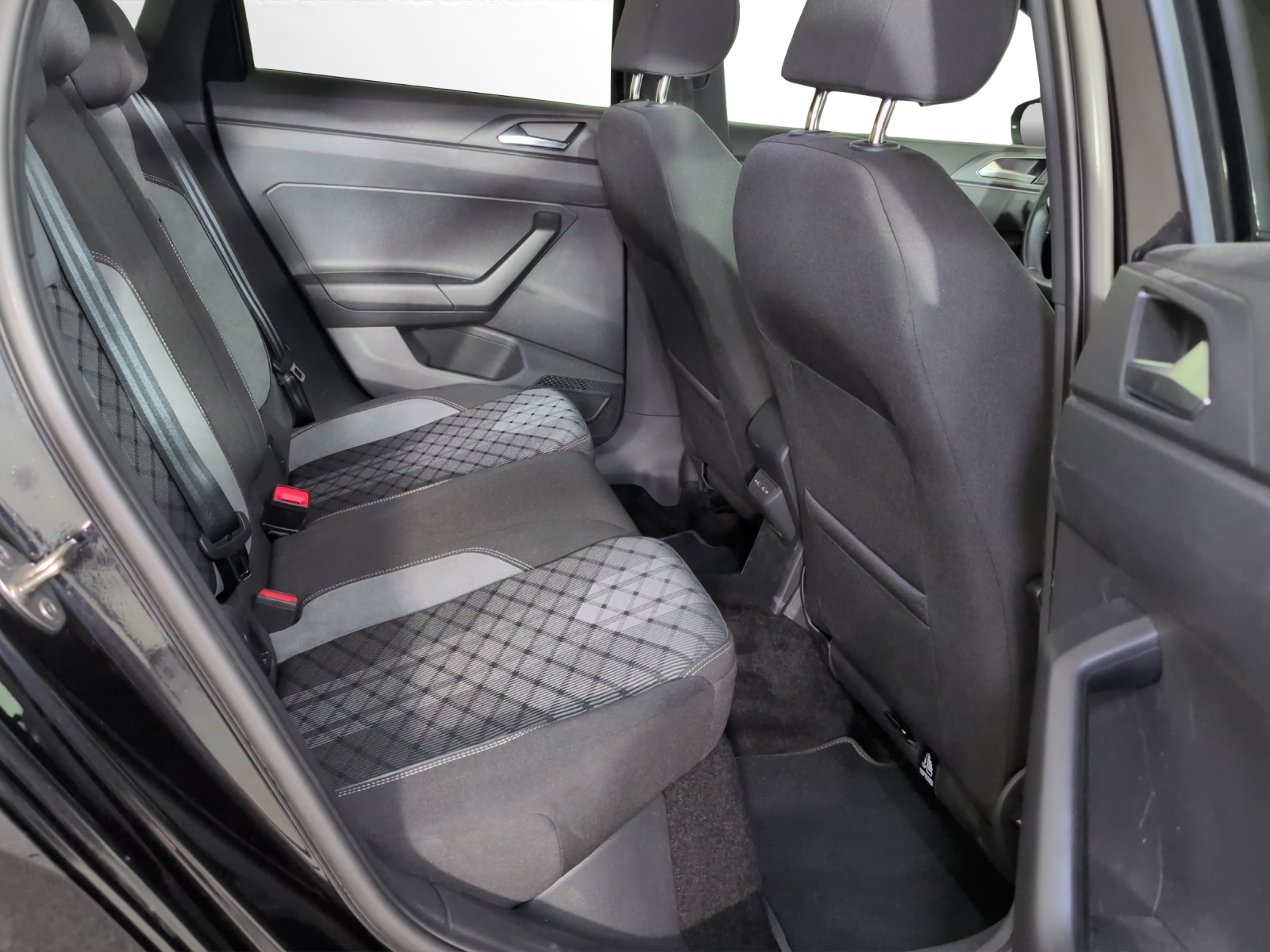 VW Polo 1.0 TSI R-Line United DSG-image-8