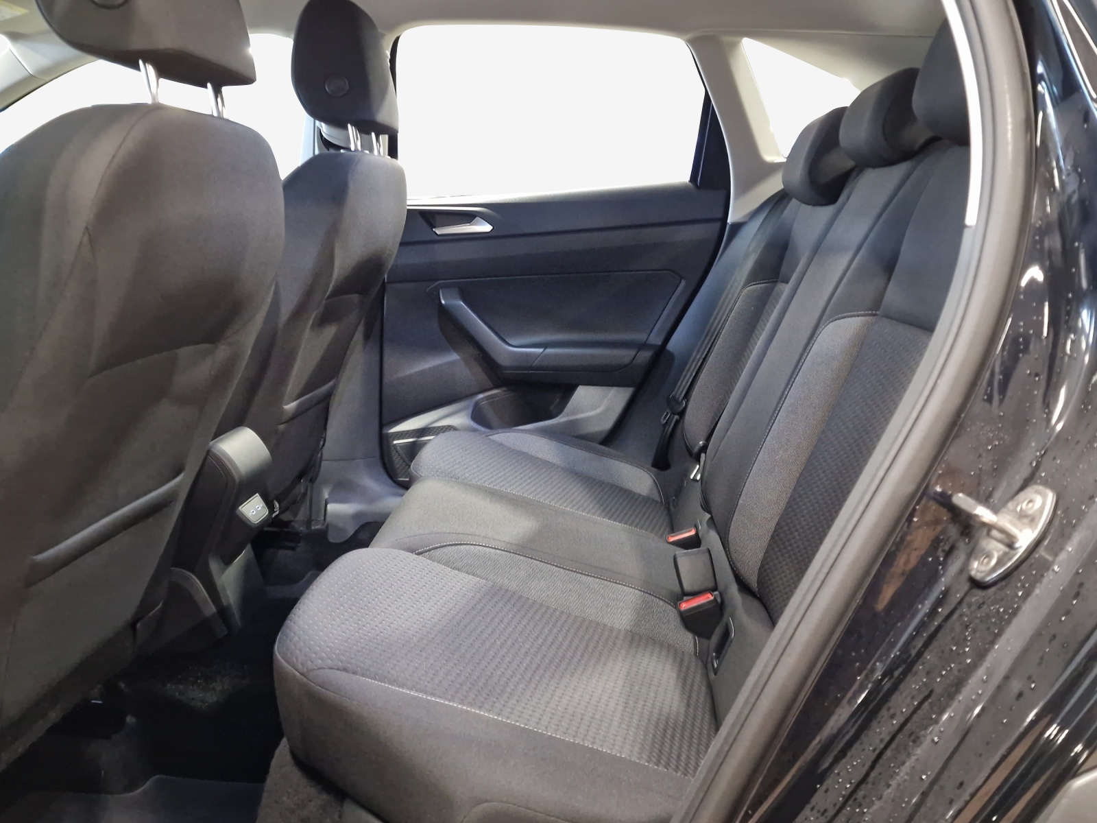 VW Taigo 1.0 TSI Life DSG-image-11
