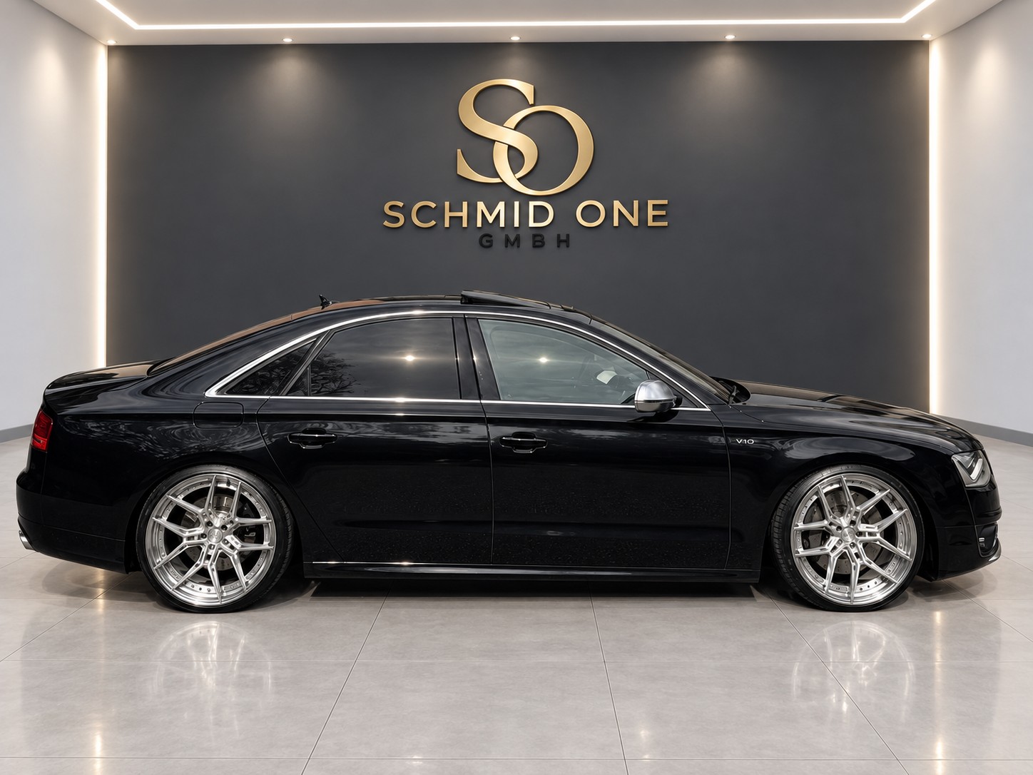 AUDI S8 4.0 TFSI V8 quattro tiptronic-image-5