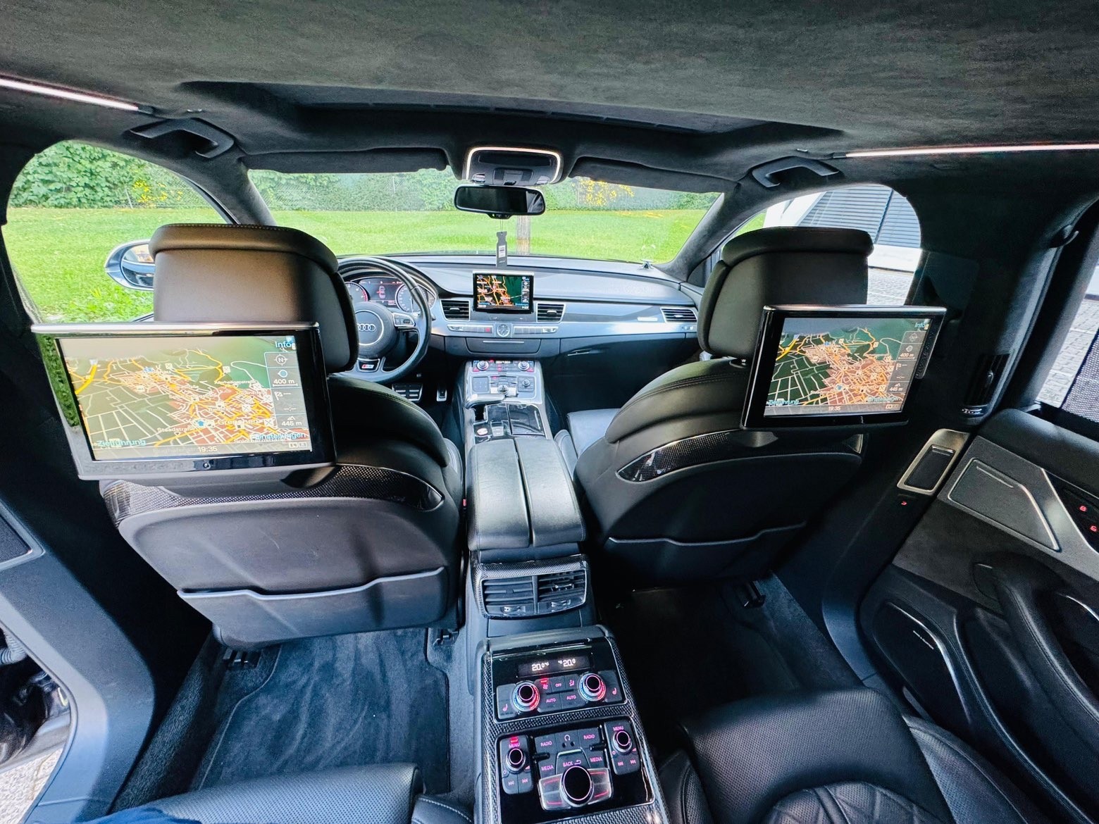 AUDI S8 4.0 TFSI V8 quattro tiptronic-image-10