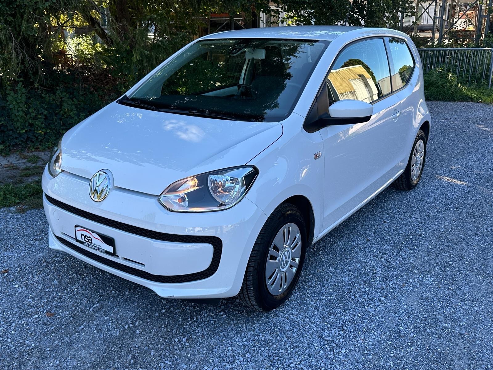VW Up 1.0 high up-image-1