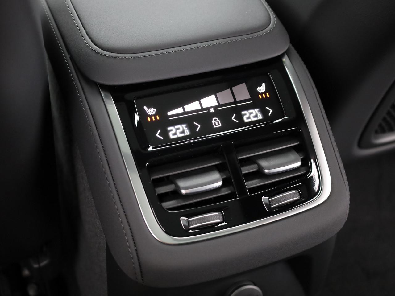 VOLVO XC90 2.0 T8 TE Black Edition eAWD-image-17