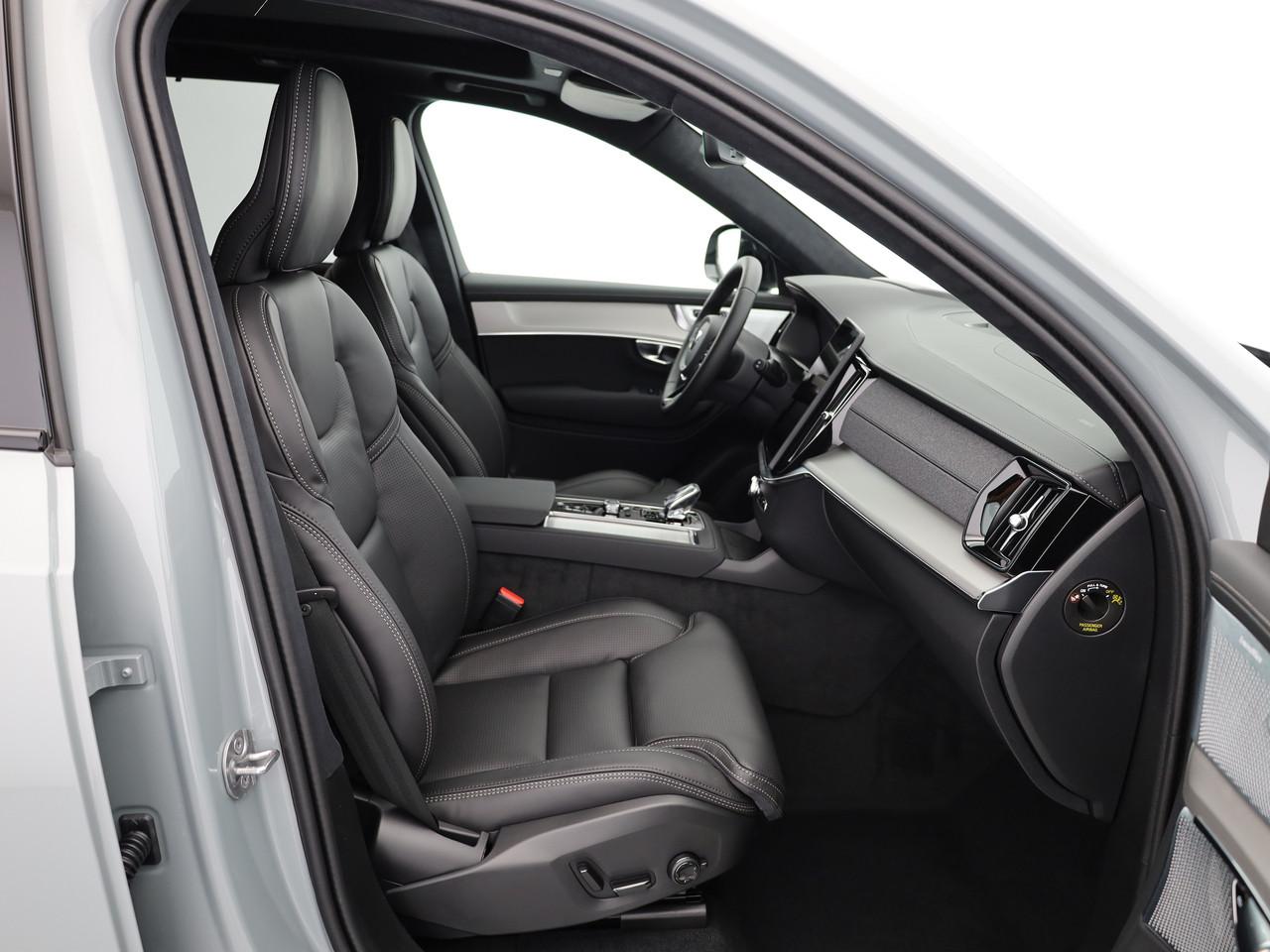 VOLVO XC90 2.0 T8 TE Black Edition eAWD-image-7