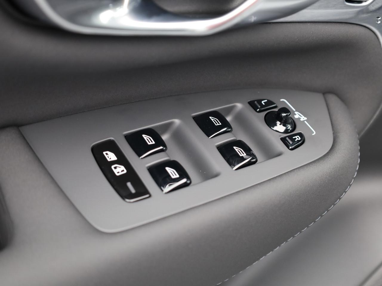 VOLVO XC90 2.0 T8 TE Black Edition eAWD-image-21
